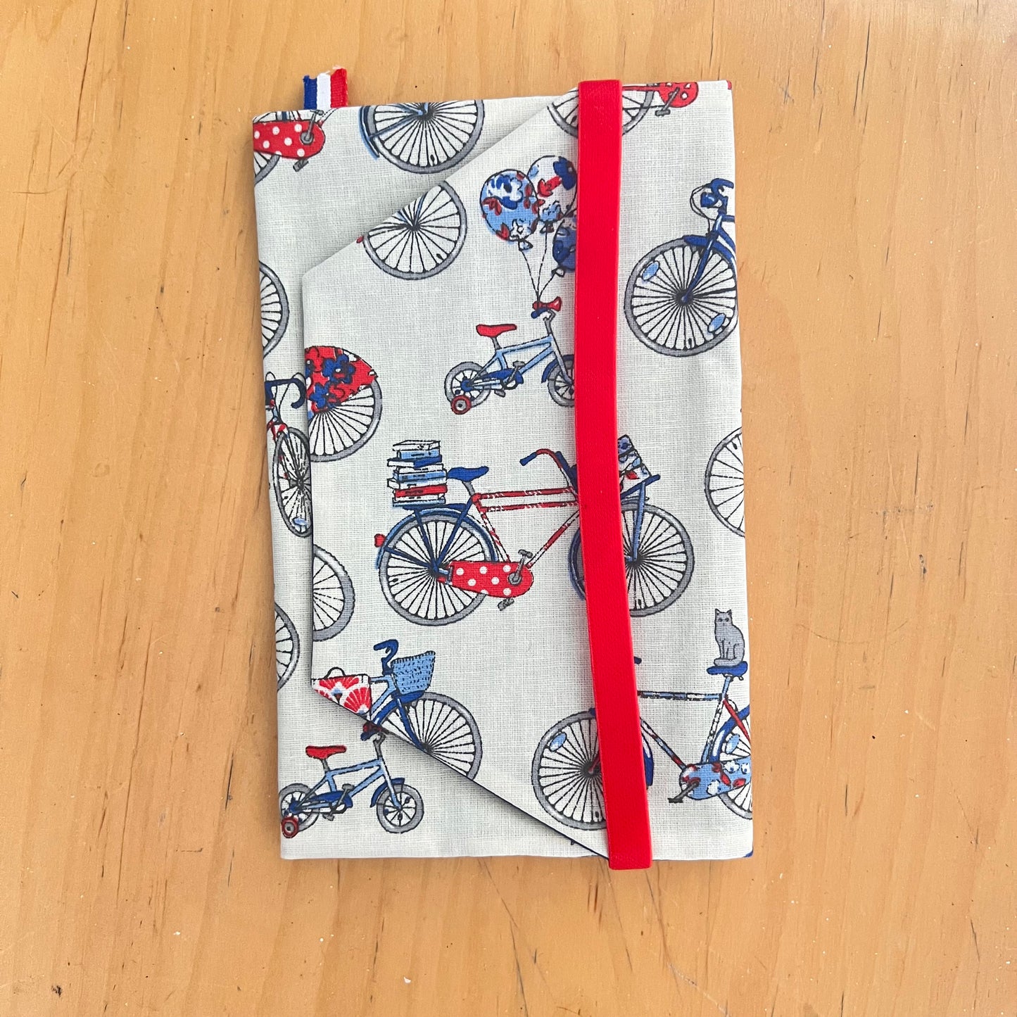 Couvre livre de poche imperméable toile cirée roman marque pages protege livre toile de Jouy