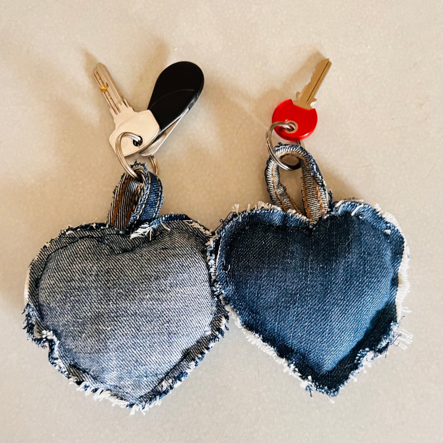 Cœurs porte-clés et décoration en Jeans Recyclés