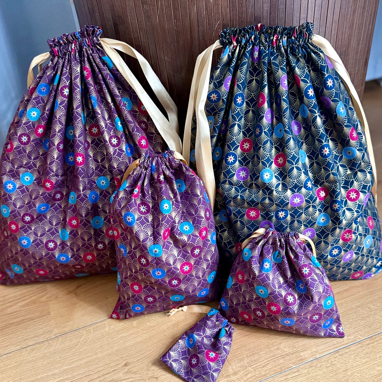 Sac emballage cadeaux en tissus coton imprime Noel, zero dechet, Furoshiki pochons sac reutilisable