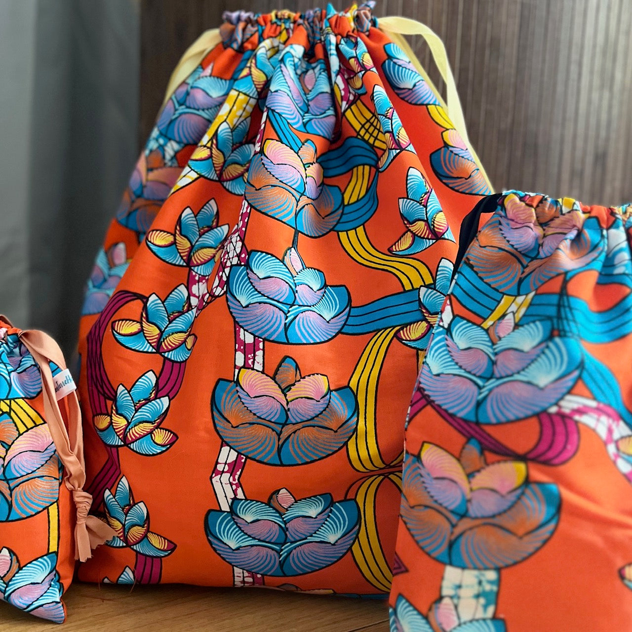 Sac cdeaeu en tissu coton Wax, tissu africain  aux couleurs vives