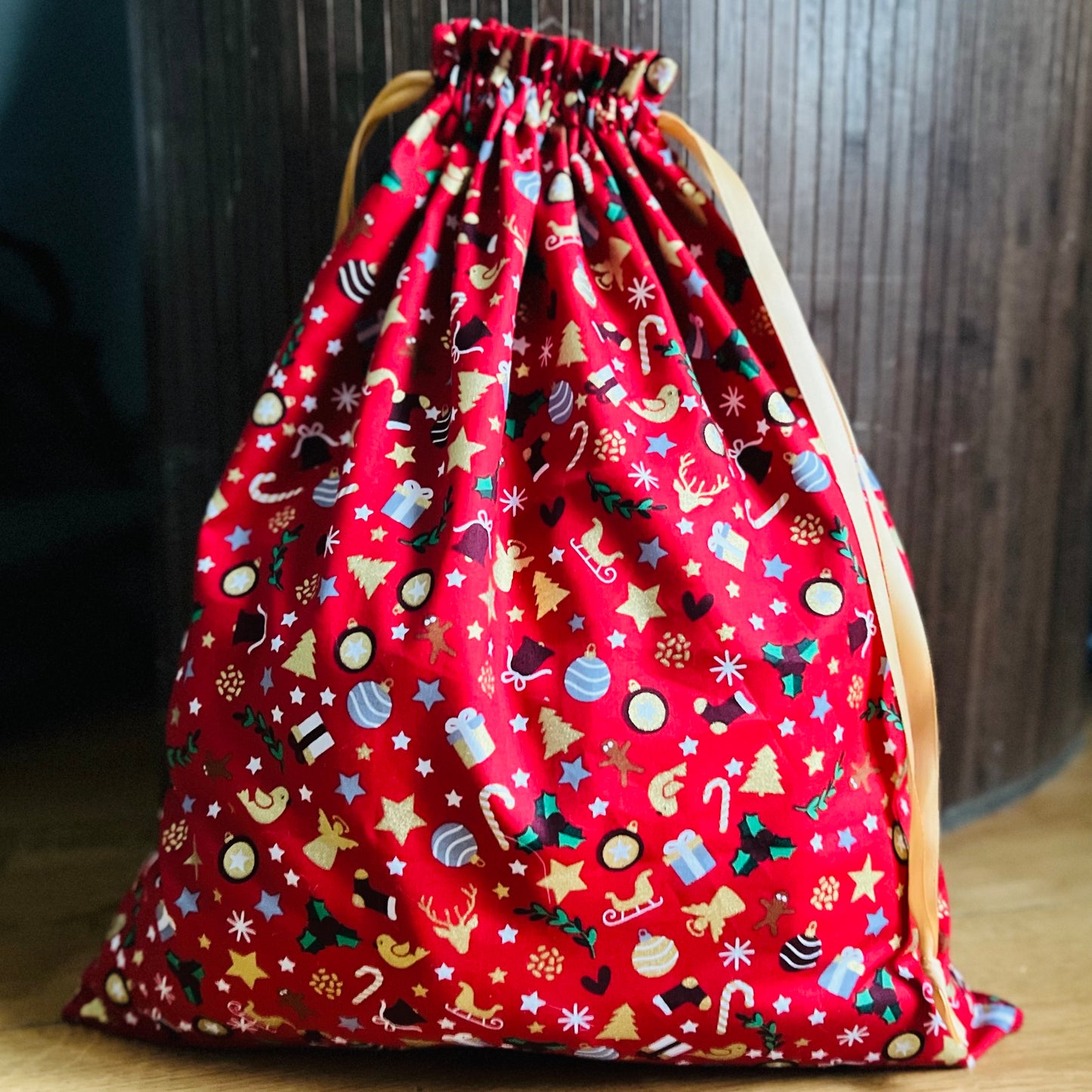 Sac emballage cadeaux en tissus coton motifs Noel, zero dechet, Furoshiki pochons sacs reutilisables